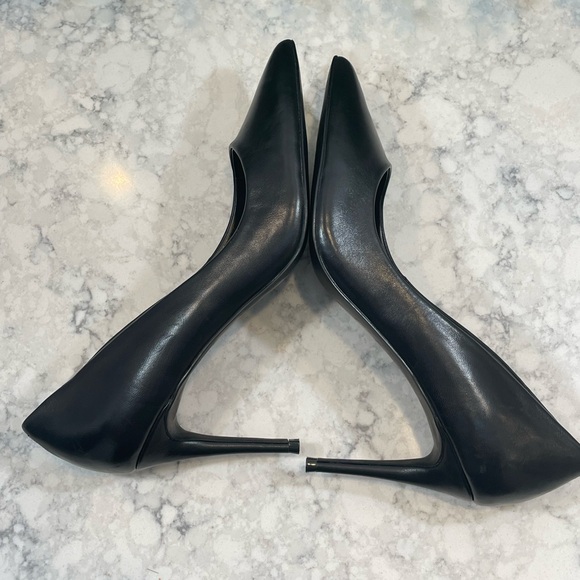 NWOT Steve Madden Black Leather Pointed Tie Stiletto Pumps, Size 9.5 - Picture 5 of 7